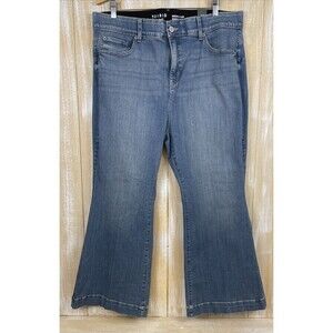 NWT Torrid Feel the Fit Bombshell Flare Premium Stretch Denim Jeans 18 XS *READ